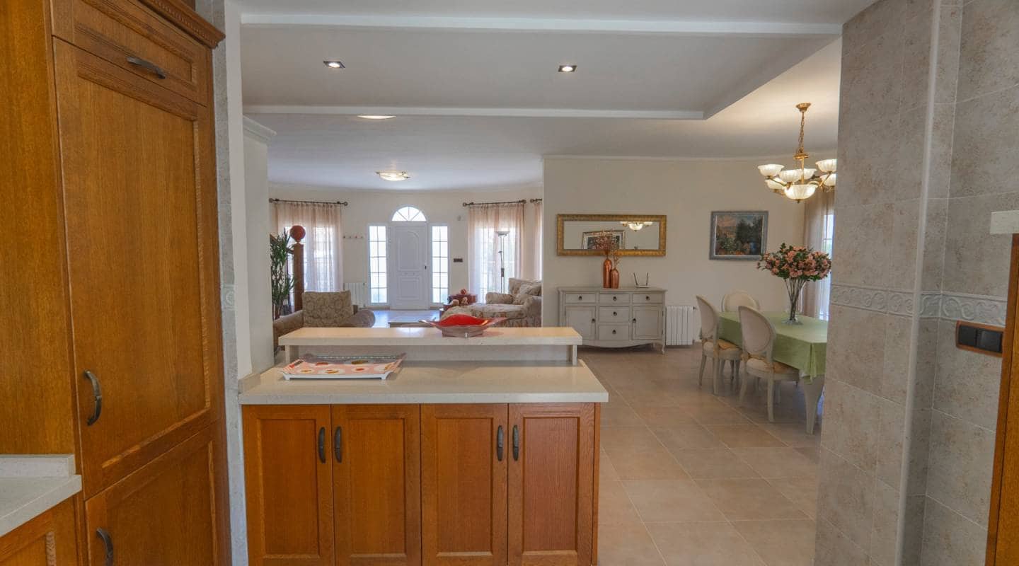 3 soveværelse Villa til salg i Dona Pepa med swimmingpool - € 749.000 (Ref: 9127403)