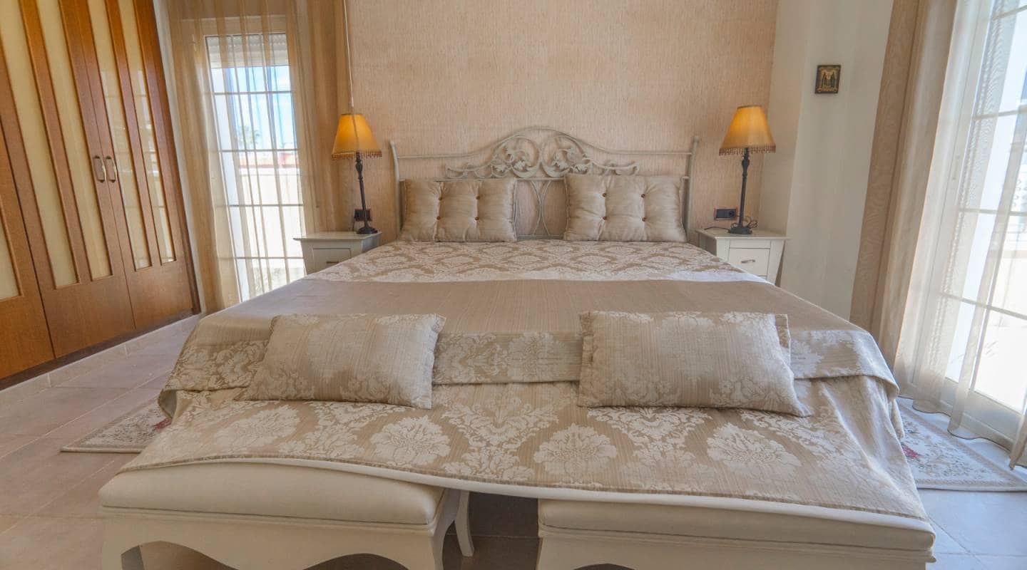 3 soveværelse Villa til salg i Dona Pepa med swimmingpool - € 749.000 (Ref: 9127403)