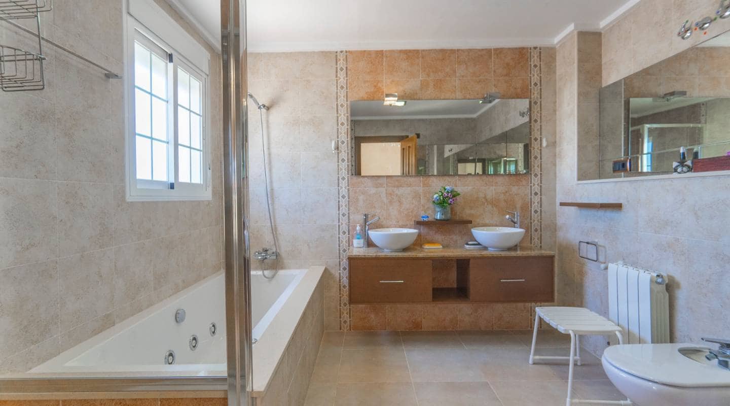 3 soveværelse Villa til salg i Dona Pepa med swimmingpool - € 749.000 (Ref: 9127403)