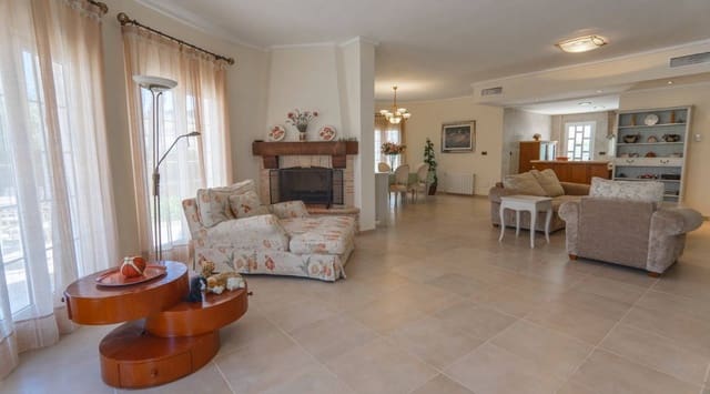 3 Zimmer Villa zu verkaufen in Doña Pepa, Rojales mit Pool - 779.000 € (Ref: 9127403)