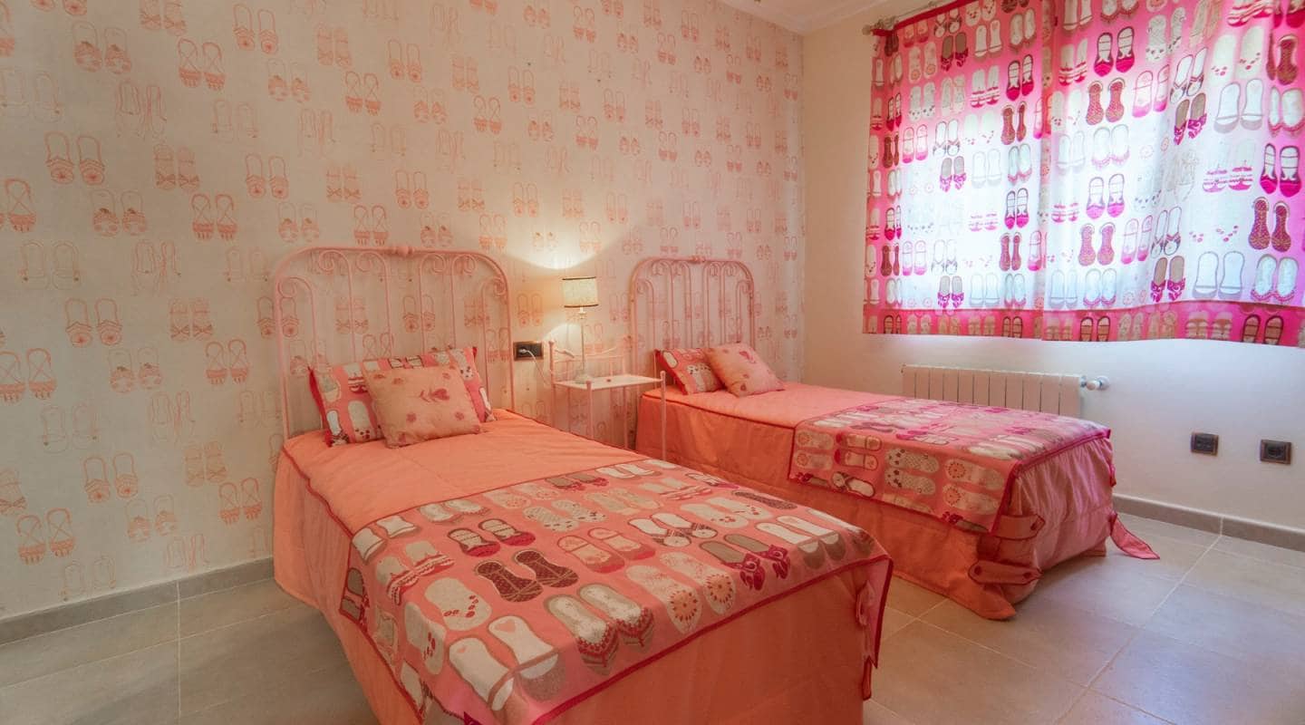 3 soveværelse Villa til salg i Dona Pepa med swimmingpool - € 749.000 (Ref: 9127403)