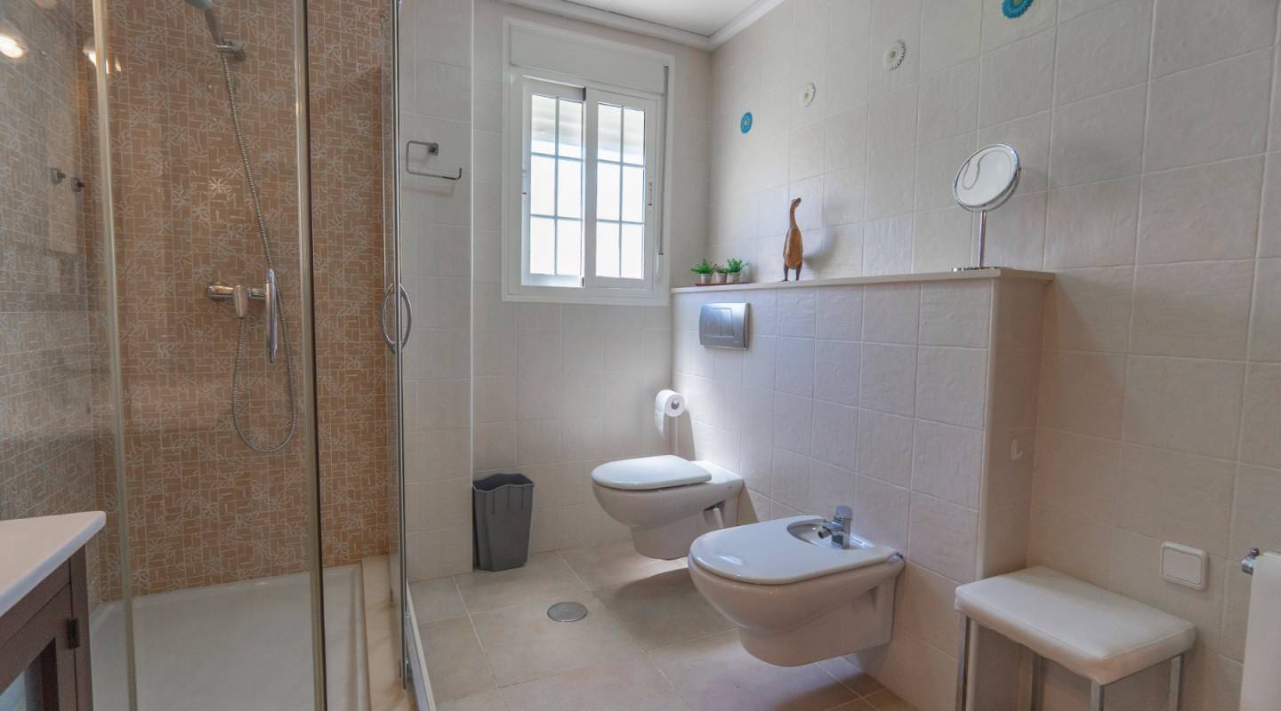 3 soveværelse Villa til salg i Dona Pepa med swimmingpool - € 749.000 (Ref: 9127403)