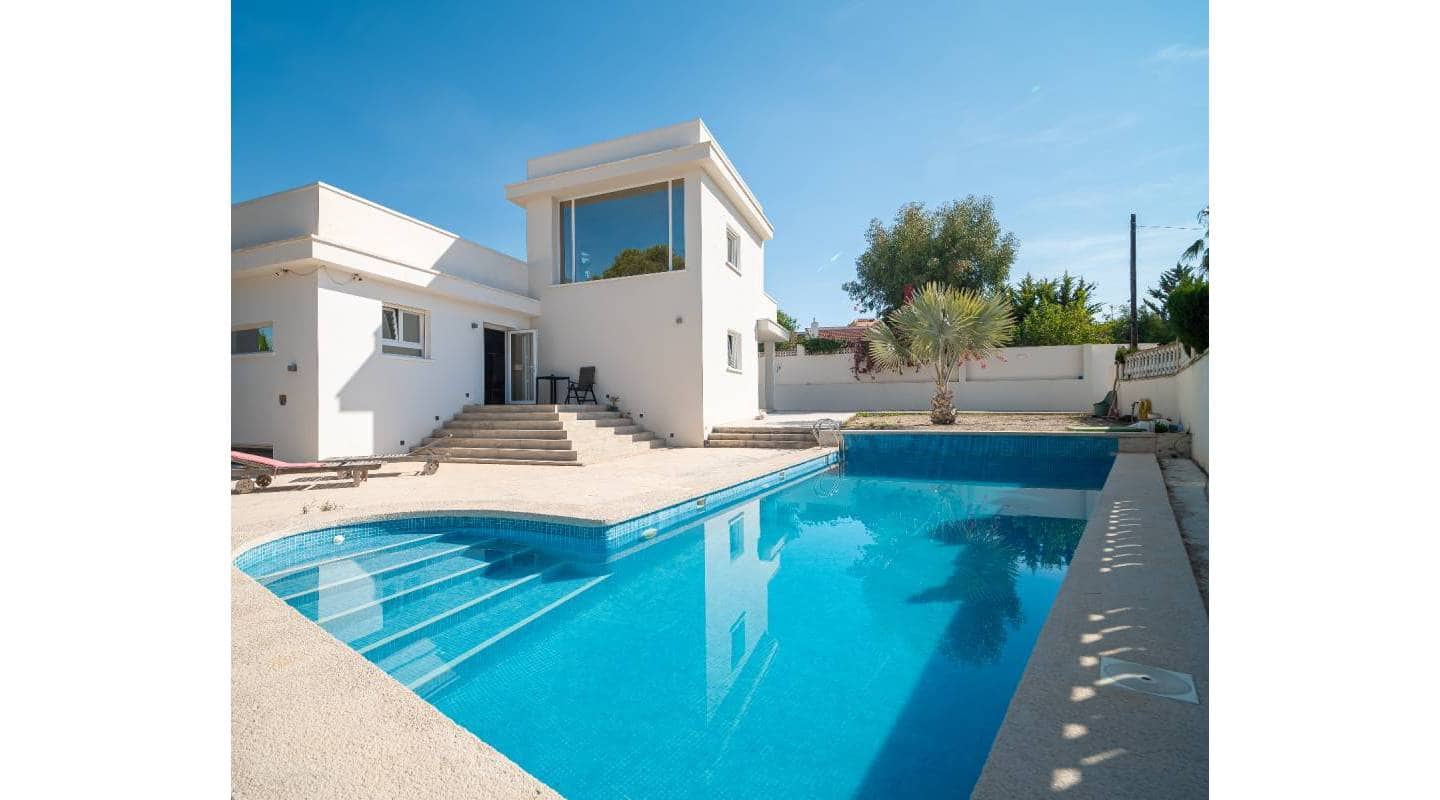 4 makuuhuone Huvila myytävänä paikassa Ciudad Quesada mukana uima-altaan - 549 950 € (Ref: 9127407)