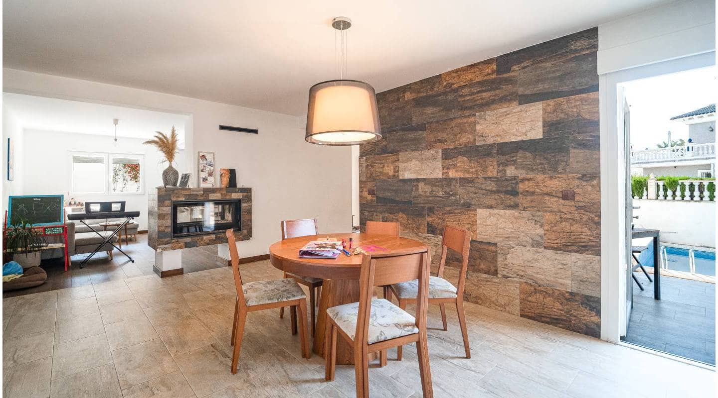 4 makuuhuone Huvila myytävänä paikassa Ciudad Quesada mukana uima-altaan - 549 950 € (Ref: 9127407)