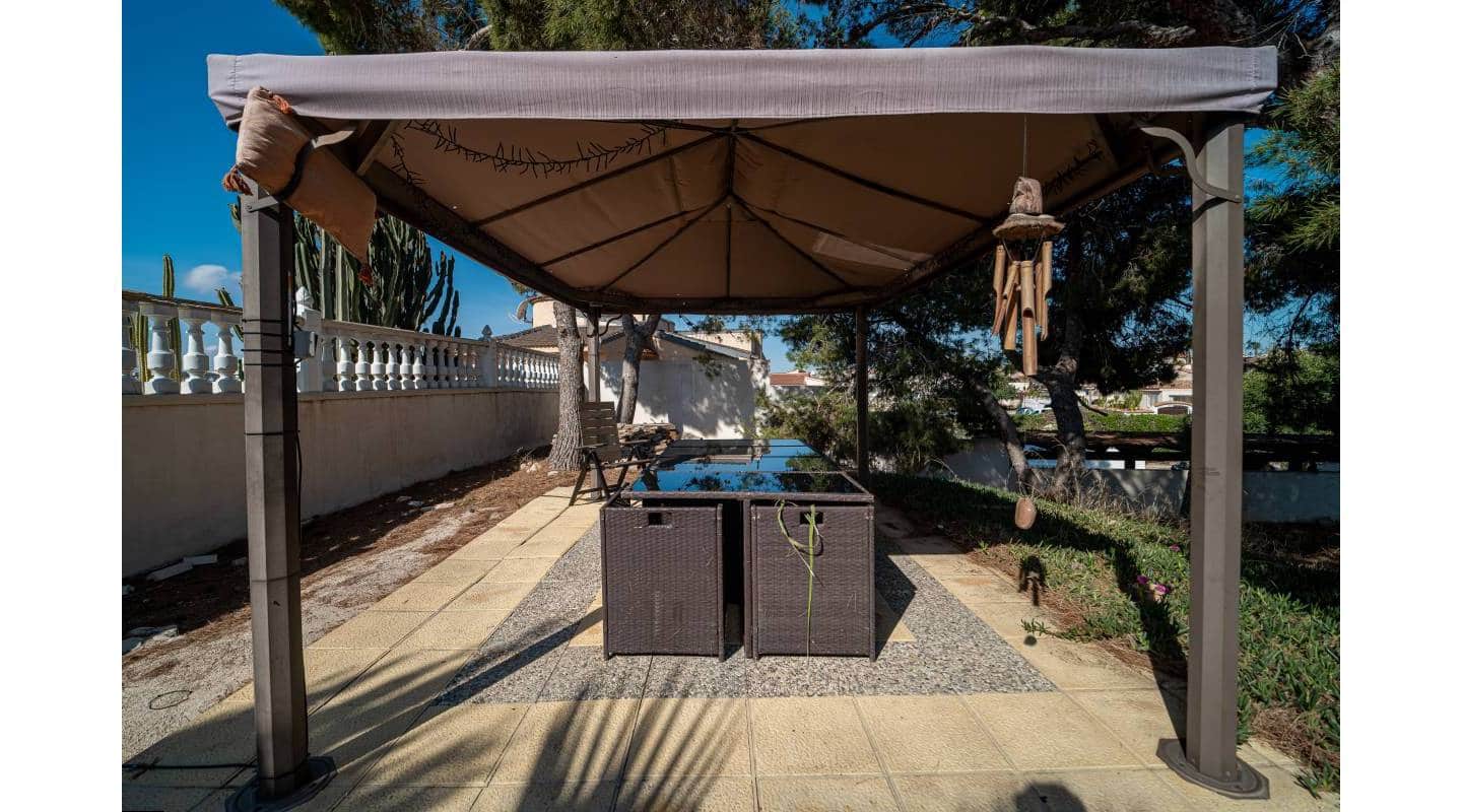 4 makuuhuone Huvila myytävänä paikassa Ciudad Quesada mukana uima-altaan - 549 950 € (Ref: 9127407)