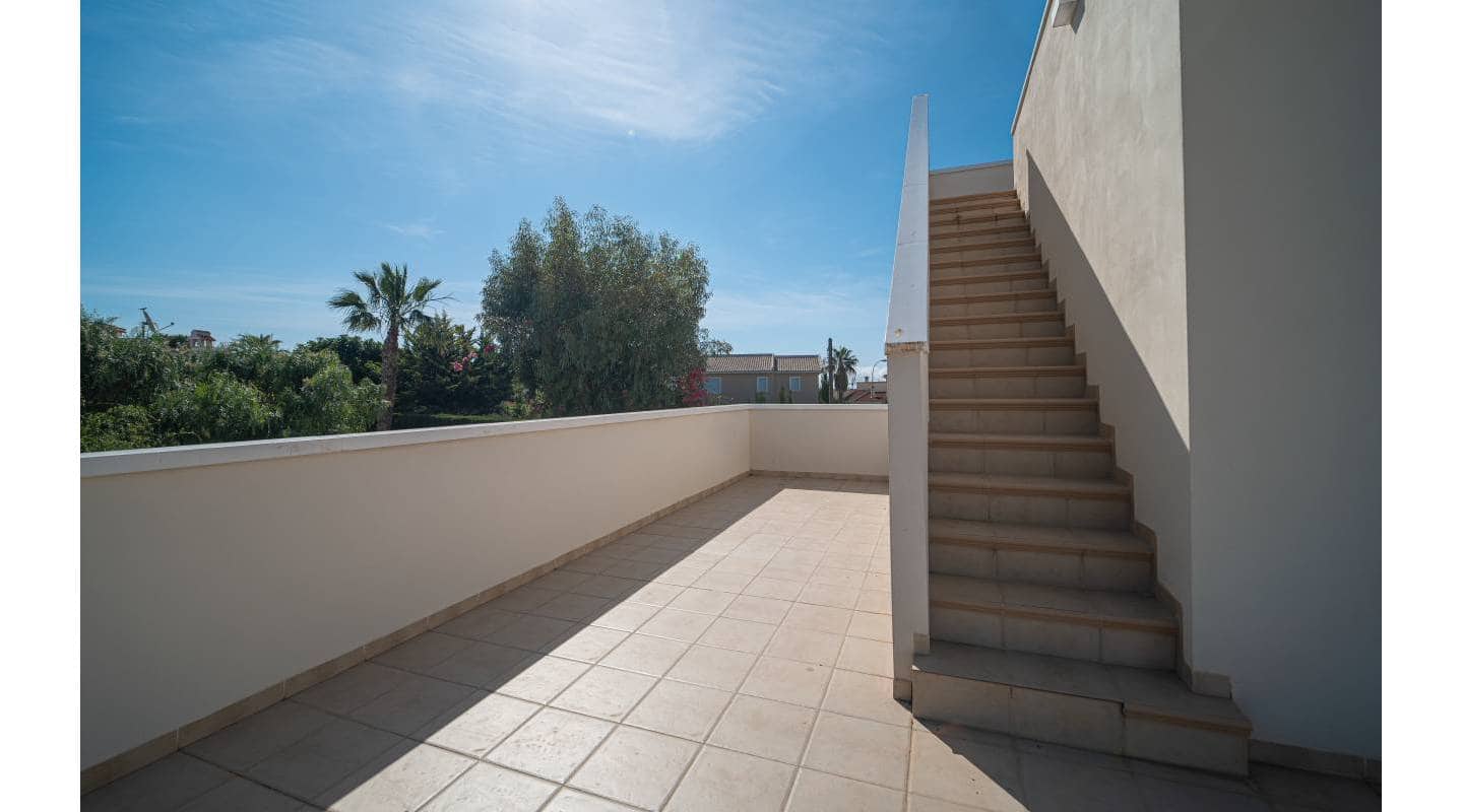 4 makuuhuone Huvila myytävänä paikassa Ciudad Quesada mukana uima-altaan - 549 950 € (Ref: 9127407)