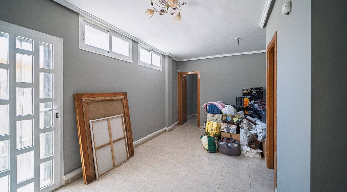 4 bedroom Villa for sale in Dona Pepa with pool - € 1,099,000 (Ref: 9127414)