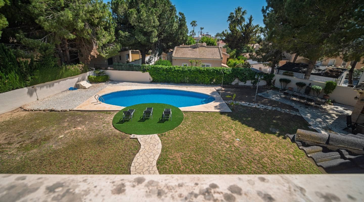 4 bedroom Villa for sale in Dona Pepa with pool - € 1,099,000 (Ref: 9127414)