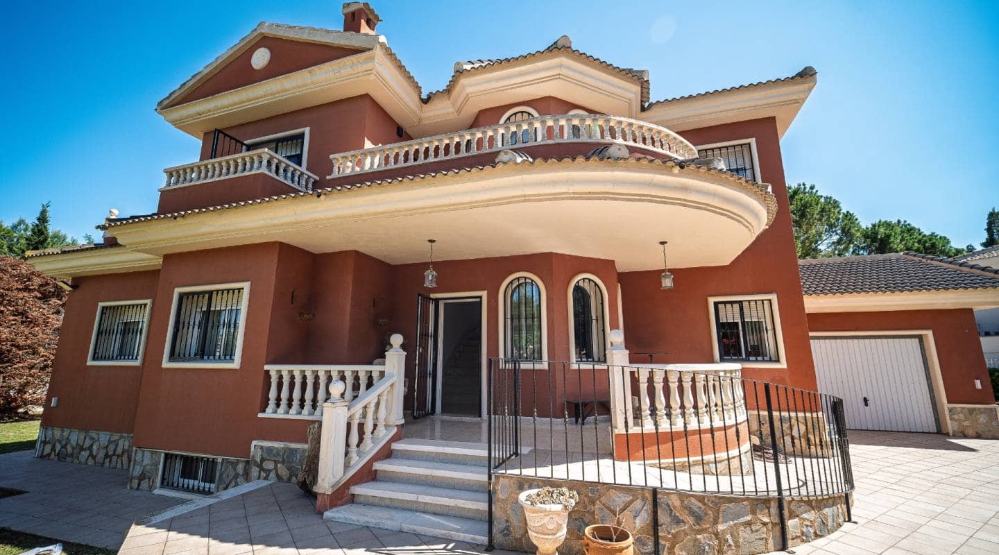 4 bedroom Villa for sale in Dona Pepa with pool - € 1,099,000 (Ref: 9127414)