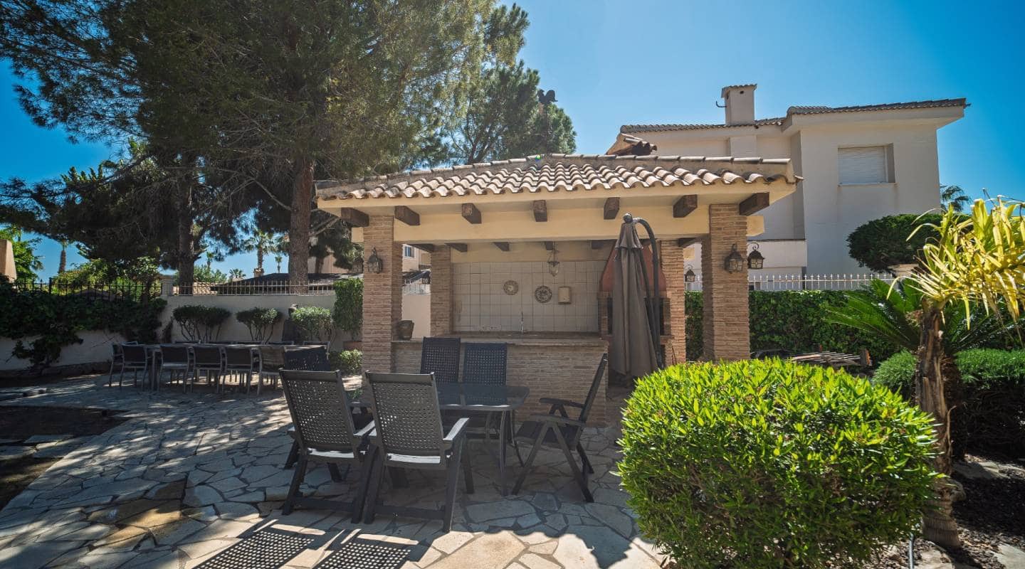 4 bedroom Villa for sale in Dona Pepa with pool - € 1,099,000 (Ref: 9127414)