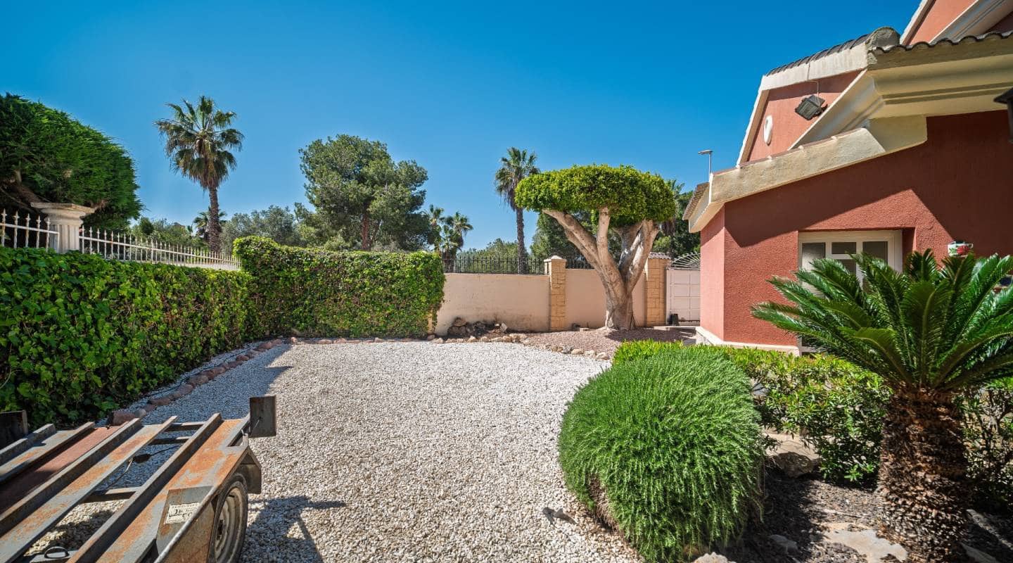 4 bedroom Villa for sale in Dona Pepa with pool - € 1,099,000 (Ref: 9127414)