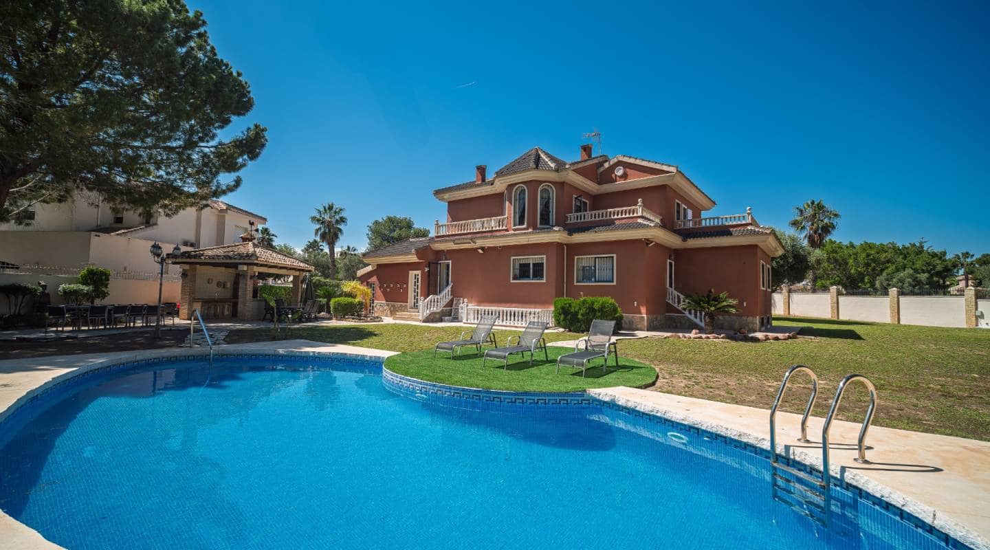 4 bedroom Villa for sale in Dona Pepa with pool - € 1,099,000 (Ref: 9127414)