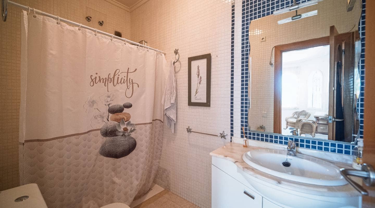 4 bedroom Villa for sale in Dona Pepa with pool - € 1,099,000 (Ref: 9127414)