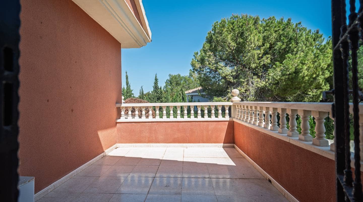 4 bedroom Villa for sale in Dona Pepa with pool - € 1,099,000 (Ref: 9127414)