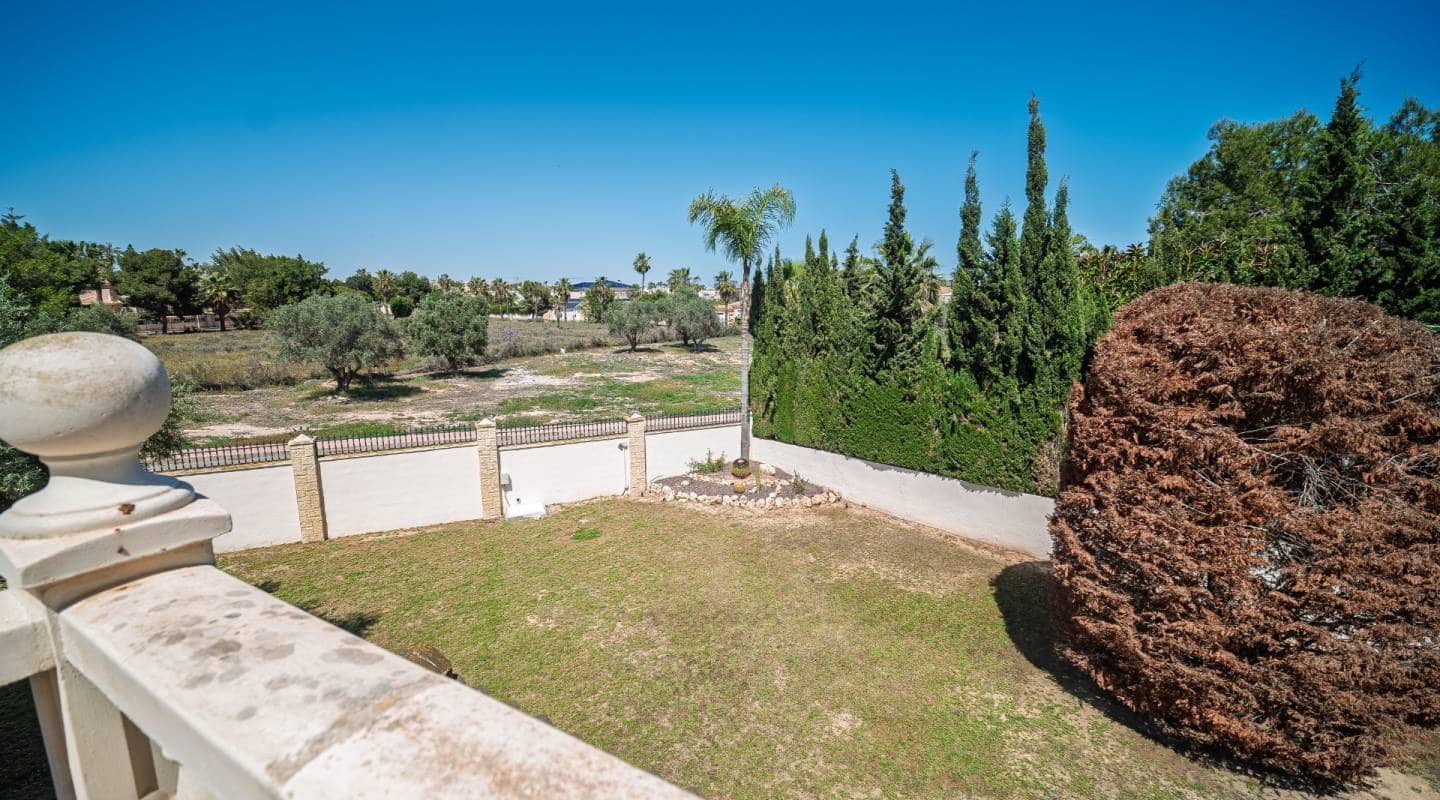 4 bedroom Villa for sale in Dona Pepa with pool - € 1,099,000 (Ref: 9127414)