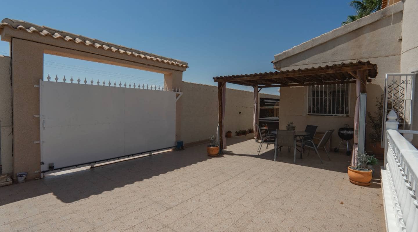 3 makuuhuone Huvila myytävänä paikassa La Marquesa - 299 950 € (Ref: 9127415)