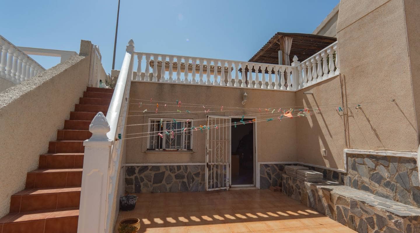 3 makuuhuone Huvila myytävänä paikassa La Marquesa - 299 950 € (Ref: 9127415)