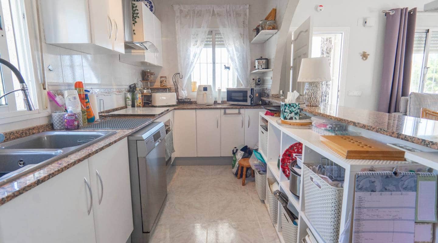 3 makuuhuone Huvila myytävänä paikassa La Marquesa - 299 950 € (Ref: 9127415)