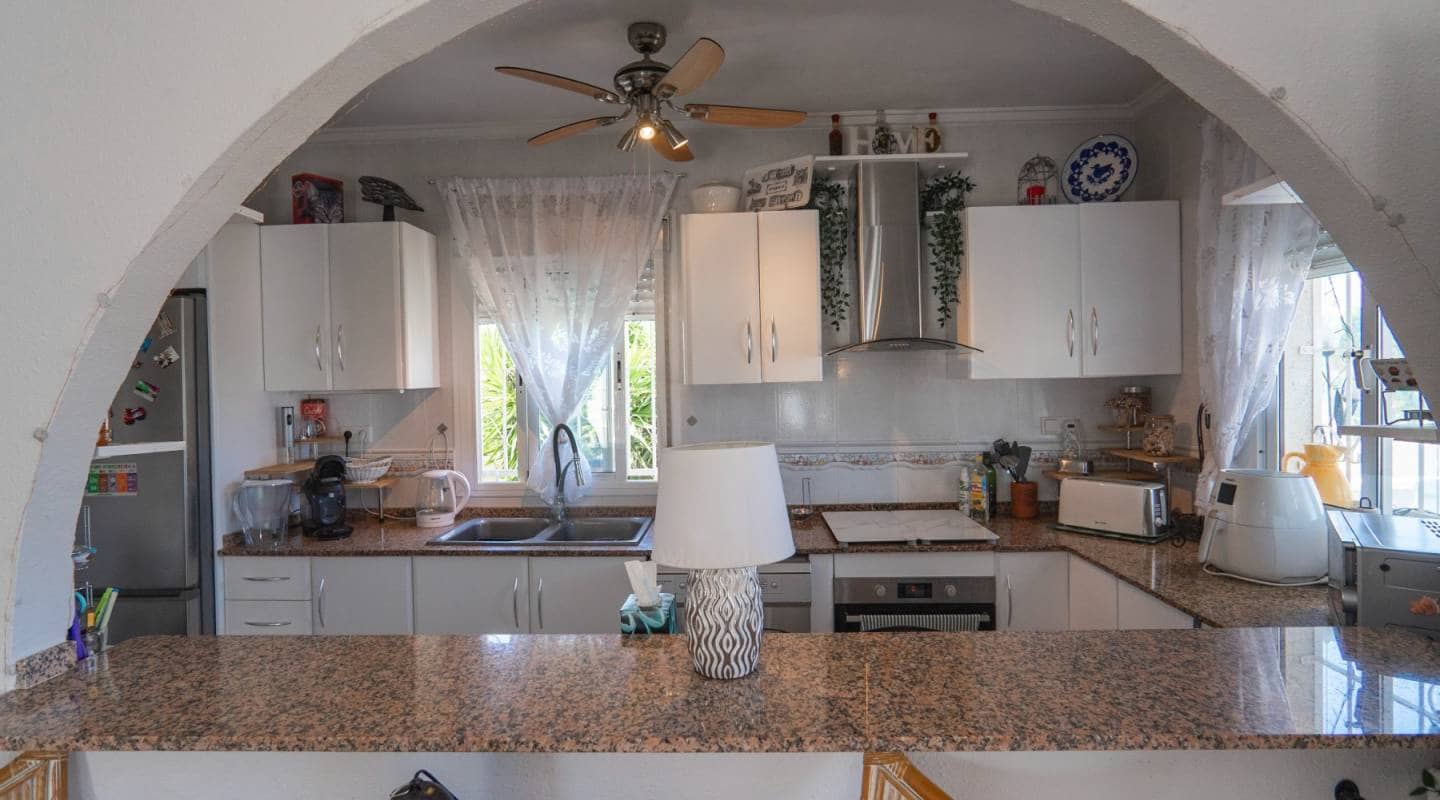 3 makuuhuone Huvila myytävänä paikassa La Marquesa - 299 950 € (Ref: 9127415)