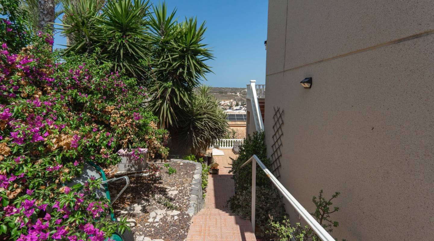 3 makuuhuone Huvila myytävänä paikassa La Marquesa - 299 950 € (Ref: 9127415)