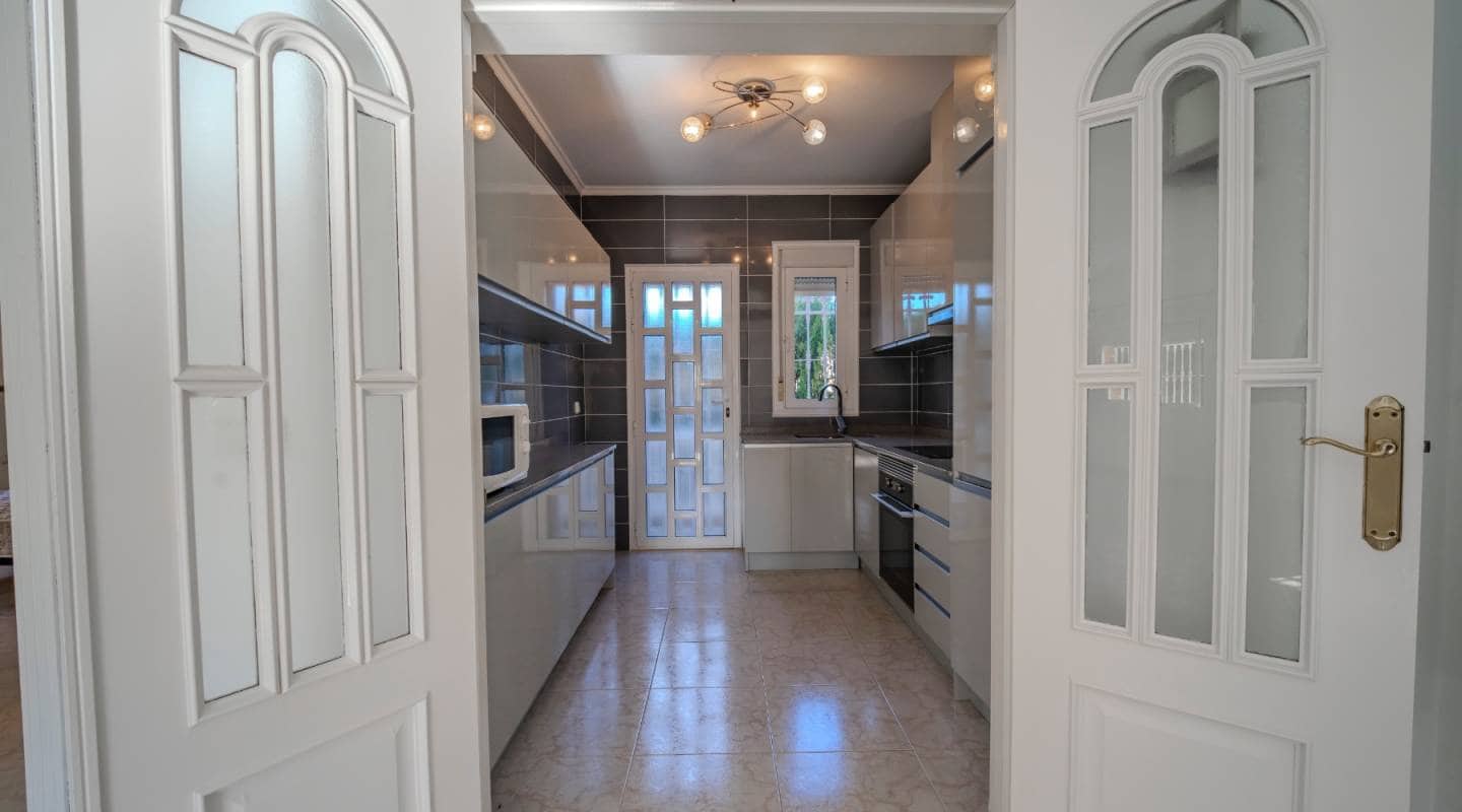 5 makuuhuone Huvila myytävänä paikassa Dona Pepa - 680 000 € (Ref: 9127417)