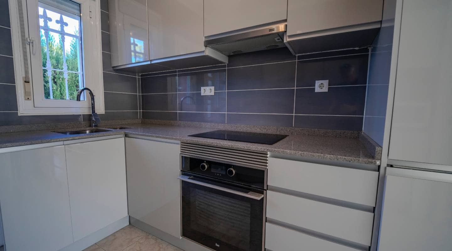 5 makuuhuone Huvila myytävänä paikassa Dona Pepa - 680 000 € (Ref: 9127417)