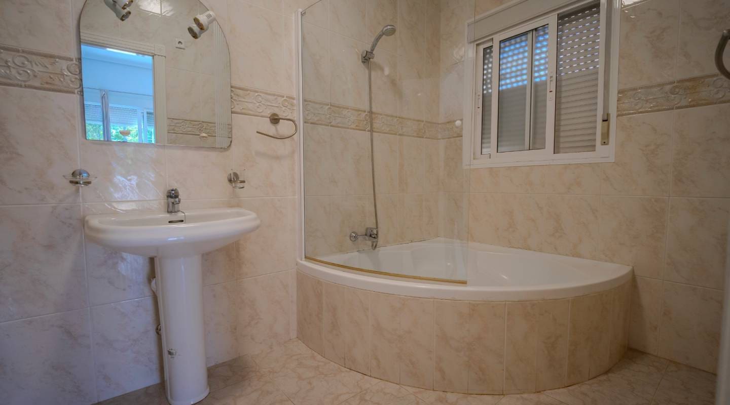 5 makuuhuone Huvila myytävänä paikassa Dona Pepa - 680 000 € (Ref: 9127417)