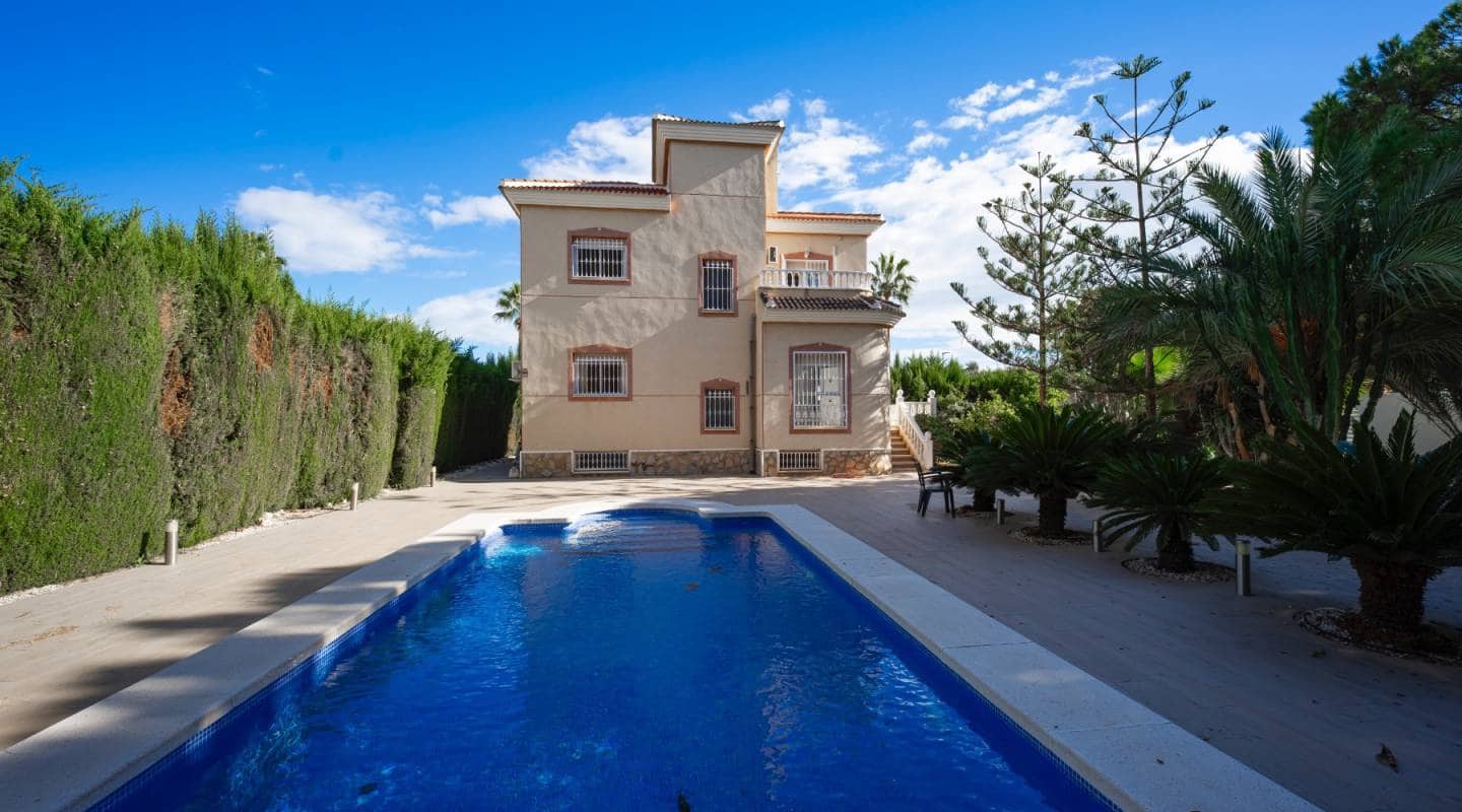 5 makuuhuone Huvila myytävänä paikassa Dona Pepa - 680 000 € (Ref: 9127417)