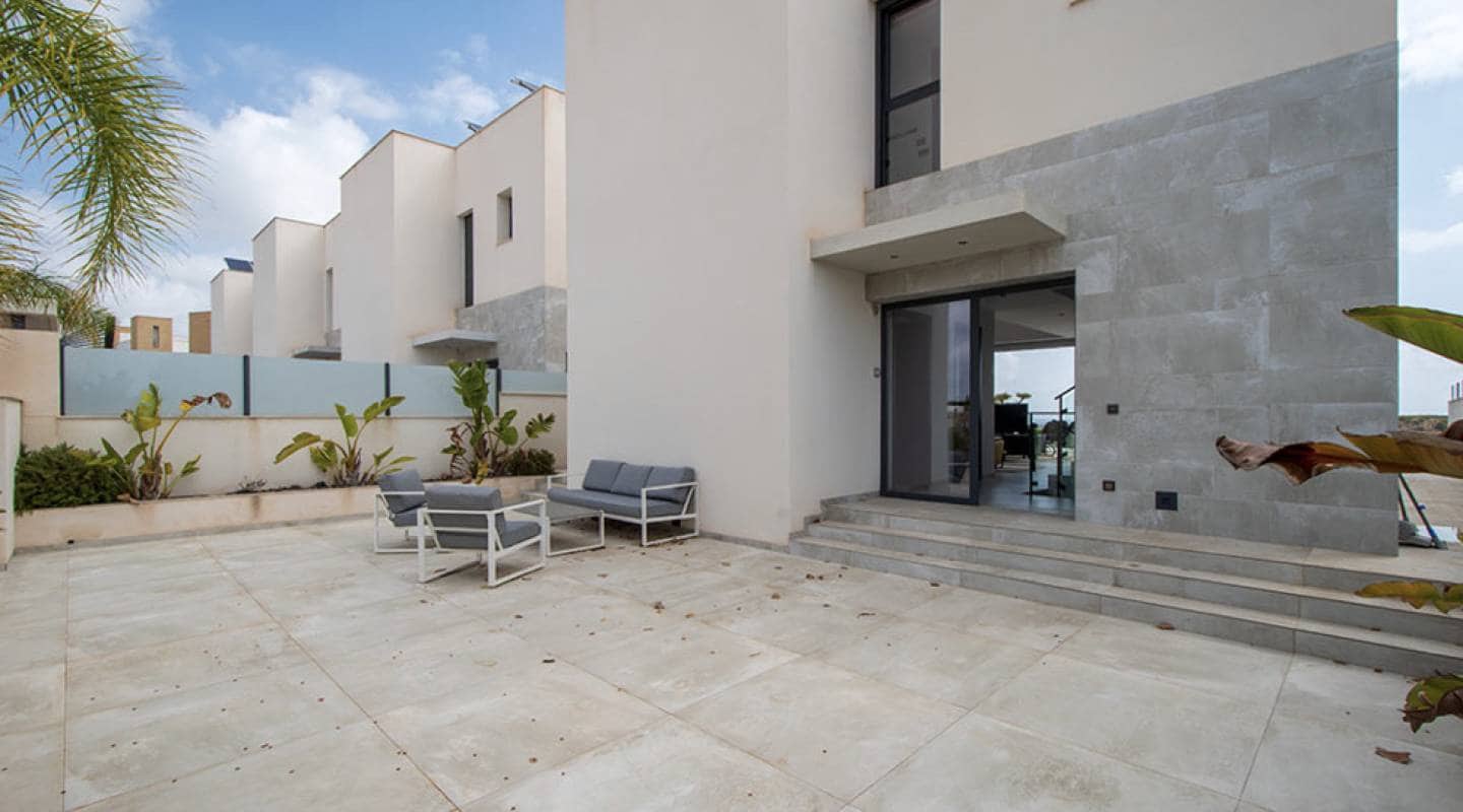 5 quarto Moradia para venda em Ciudad Quesada com piscina - 850 000 € (Ref: 9289474)