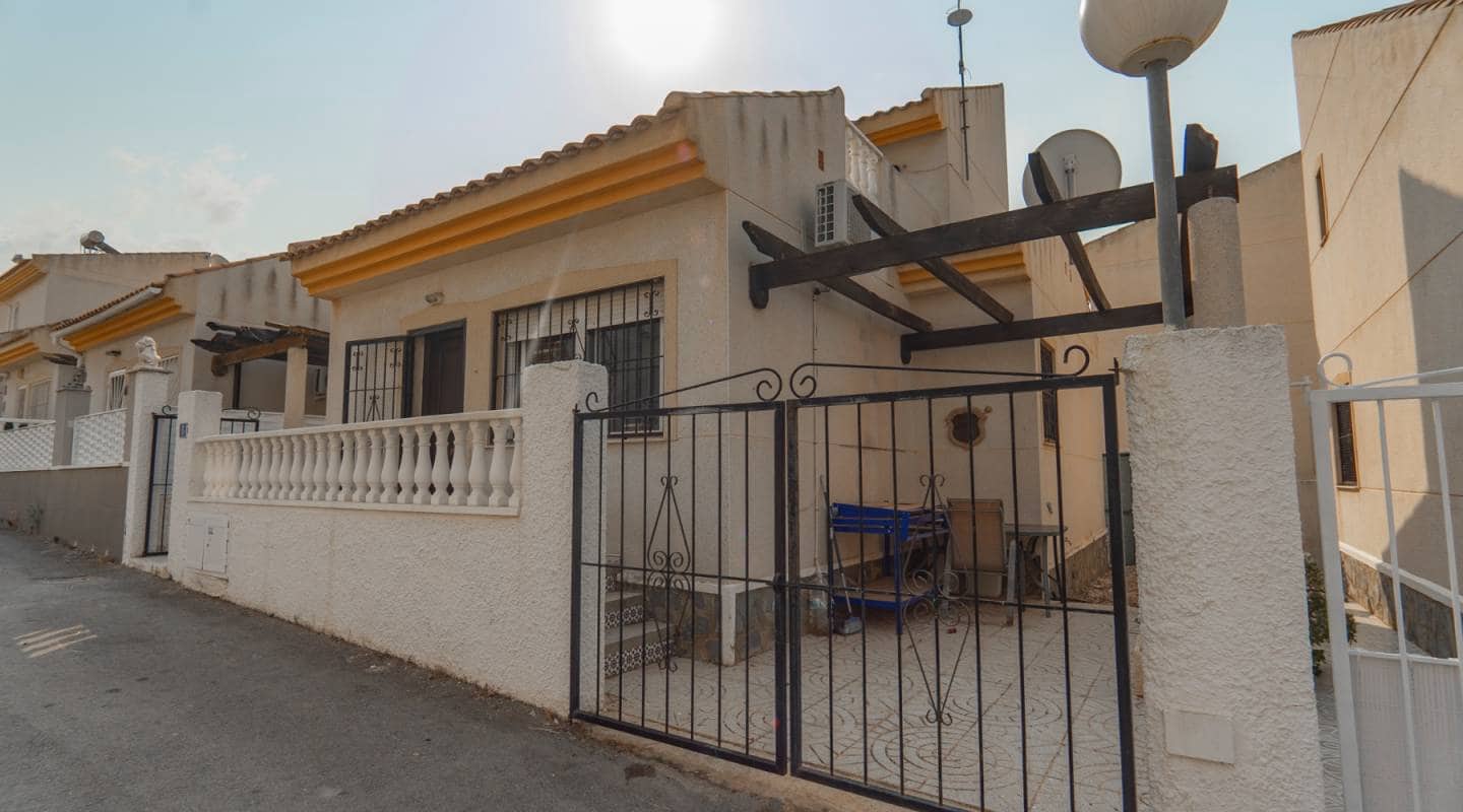 3 bedroom Villa for sale in Ciudad Quesada with pool - € 164,950 (Ref: 9289476)