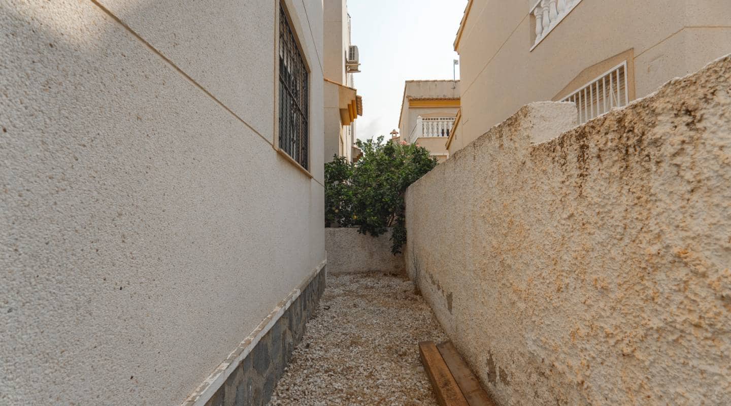 3 bedroom Villa for sale in Ciudad Quesada with pool - € 164,950 (Ref: 9289476)