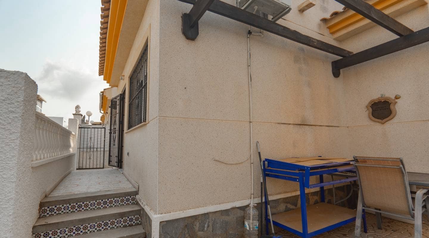 3 bedroom Villa for sale in Ciudad Quesada with pool - € 164,950 (Ref: 9289476)