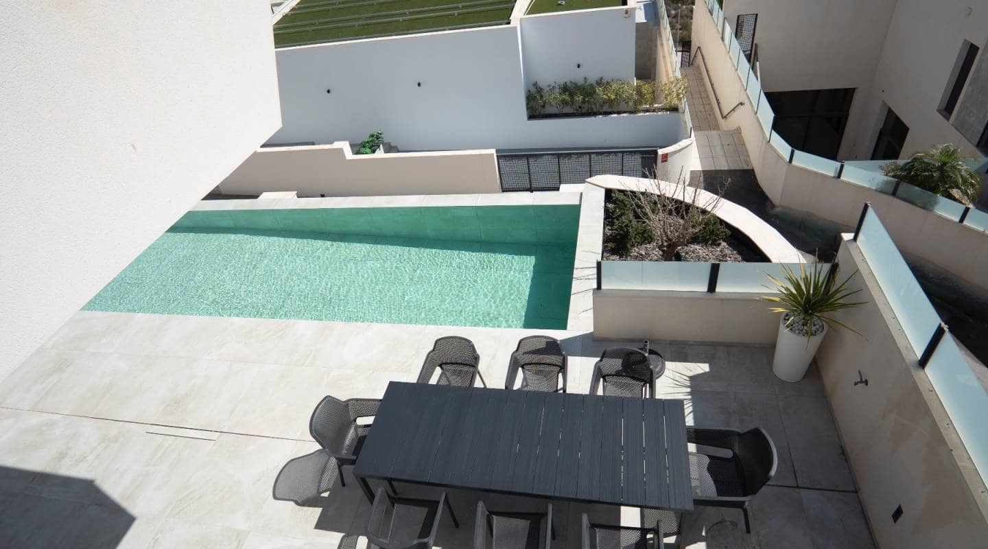 5 soveværelse Villa til salg i Ciudad Quesada med swimmingpool - € 795.000 (Ref: 9289478)