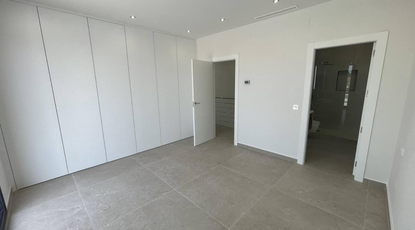 3 bedroom Villa for sale in Ciudad Quesada with pool - € 799,900 (Ref: 9289482)