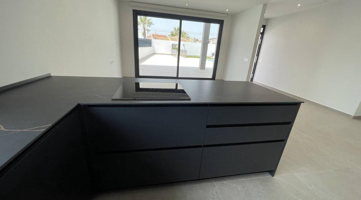 3 bedroom Villa for sale in Ciudad Quesada with pool - € 799,900 (Ref: 9289482)