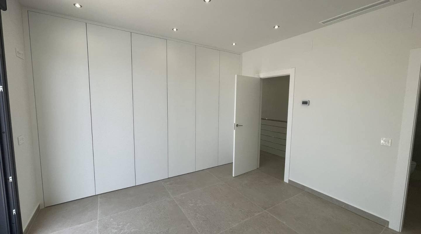 3 bedroom Villa for sale in Ciudad Quesada with pool - € 799,900 (Ref: 9289482)