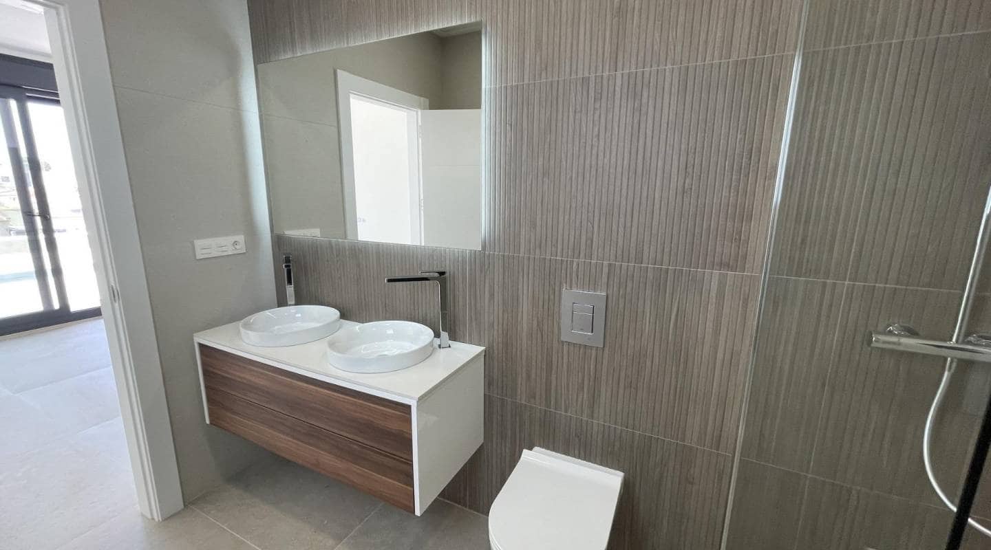 3 bedroom Villa for sale in Ciudad Quesada with pool - € 799,900 (Ref: 9289482)