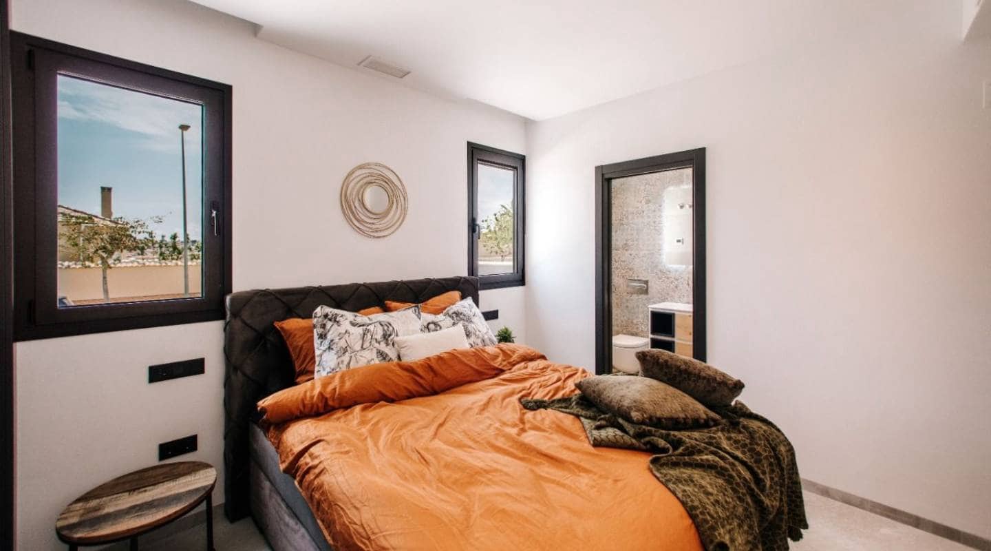 4 soveværelse Bungalow til salg i Ciudad Quesada med swimmingpool - € 599.000 (Ref: 9289485)