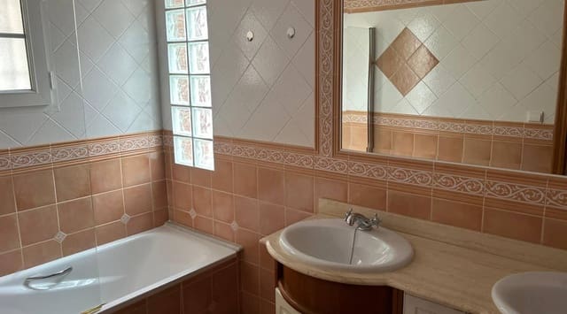 3 Zimmer Villa zu verkaufen in Villamartin, Orihuela mit Pool - 369.000 € (Ref: 9311214)