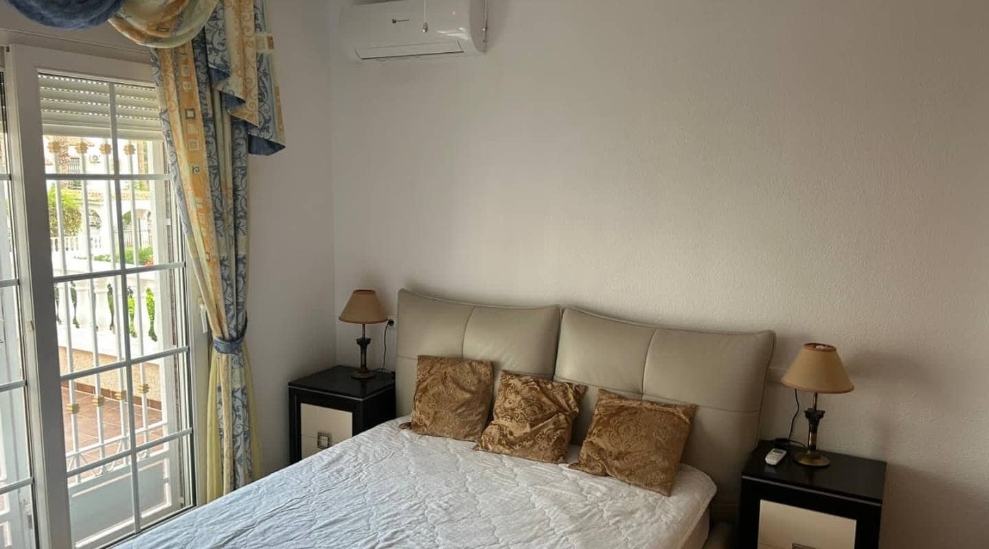 3 Zimmer Villa zu verkaufen in Villamartin mit Pool - 369.000 € (Ref: 9311214)