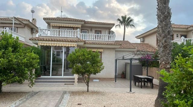 3 Zimmer Villa zu verkaufen in Villamartin, Orihuela mit Pool - 369.000 € (Ref: 9311214)