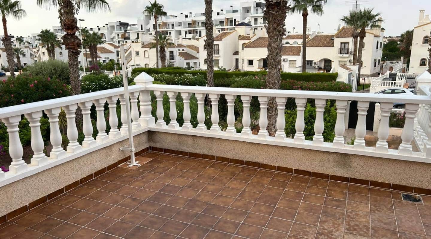 3 Zimmer Villa zu verkaufen in Villamartin mit Pool - 369.000 € (Ref: 9311214)