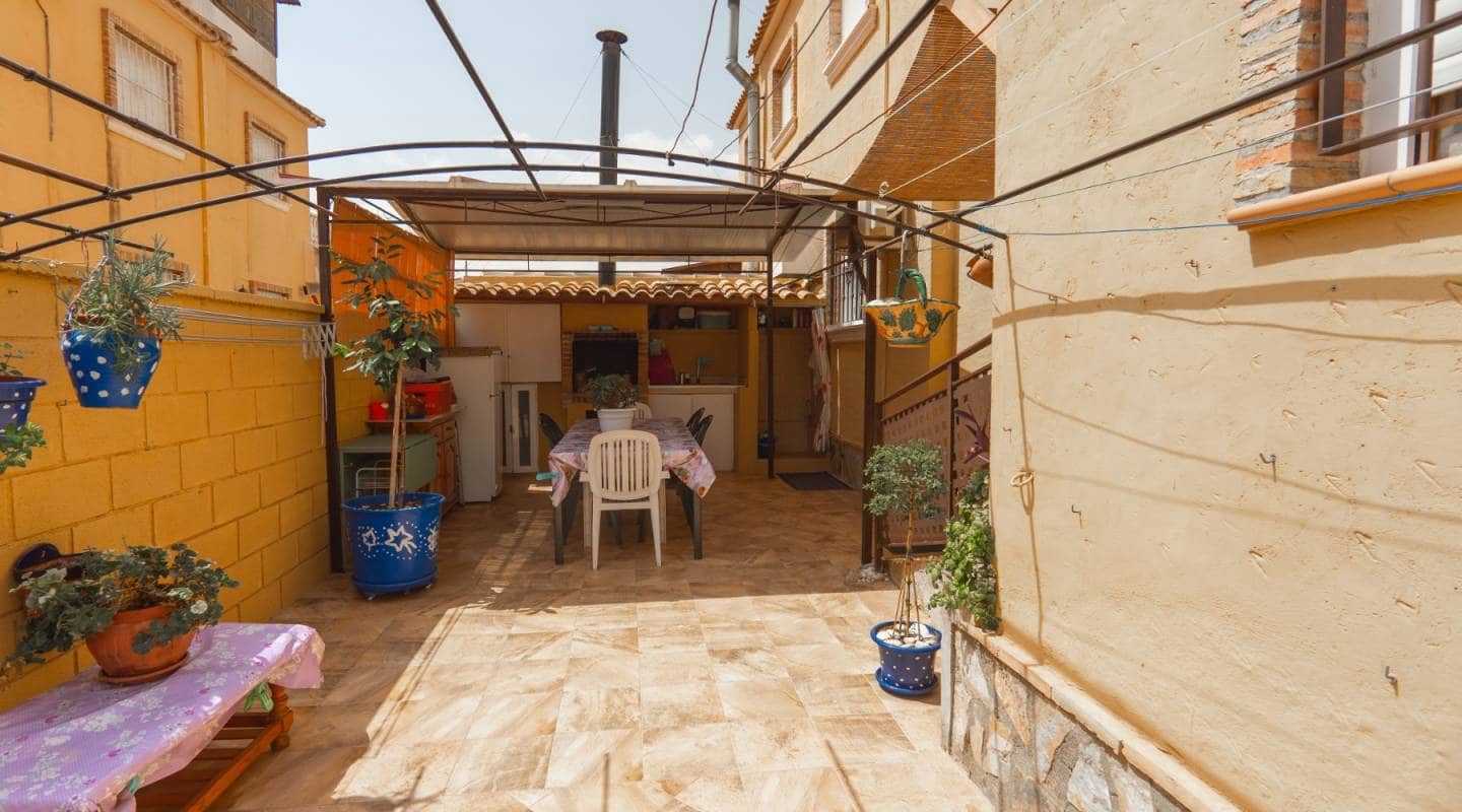 3 sovrum Semi-fristående Villa till salu i Ciudad Quesada med pool - 219 950 € (Ref: 9311216)