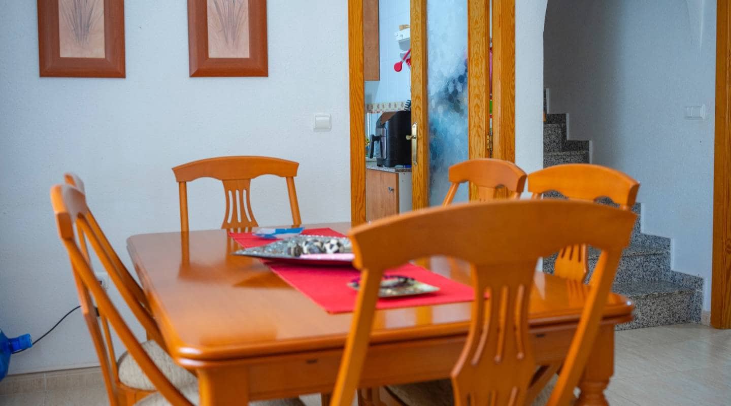 3 sovrum Semi-fristående Villa till salu i Ciudad Quesada med pool - 219 950 € (Ref: 9311216)