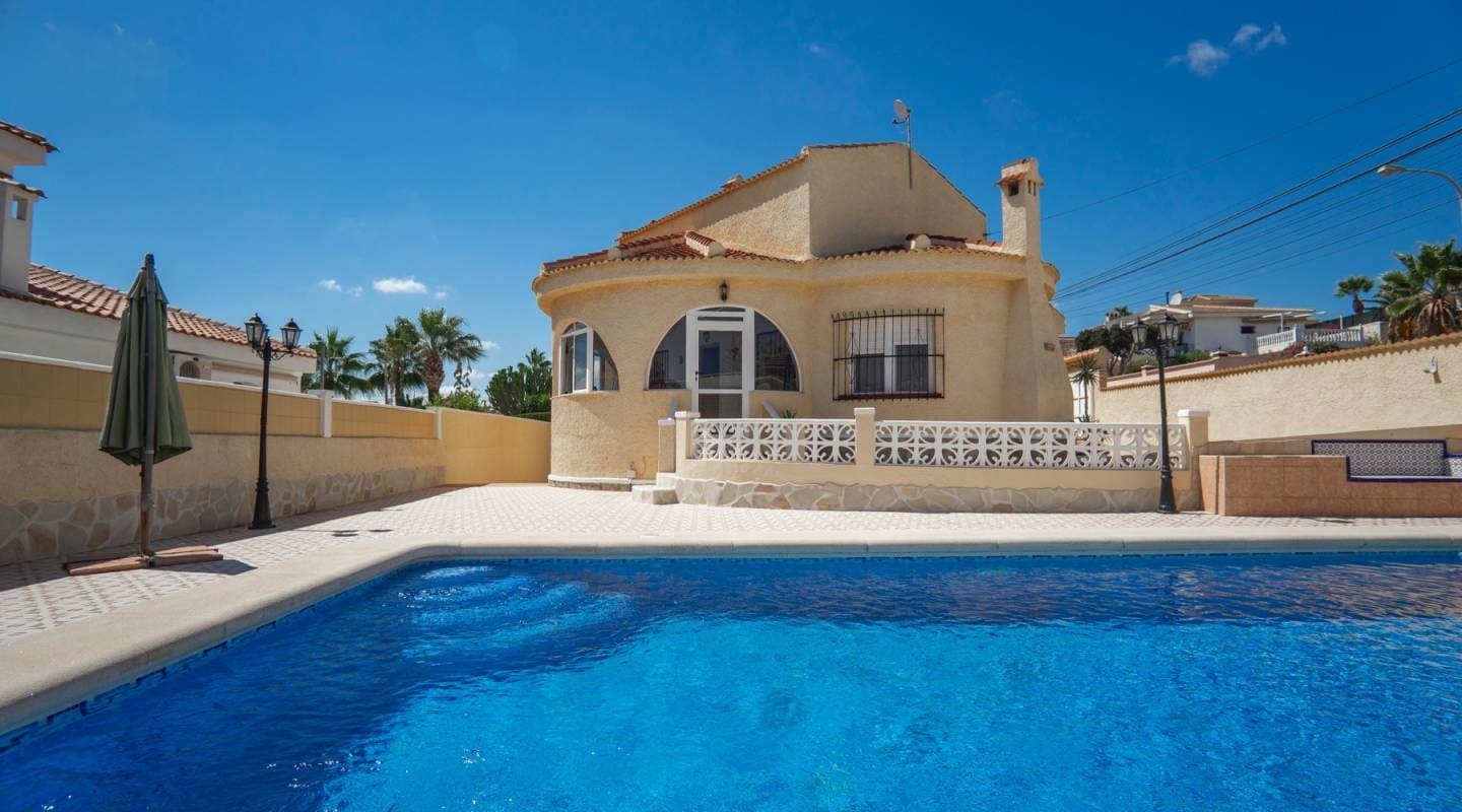 3 bedroom Villa for sale in Ciudad Quesada with pool - € 380,000 (Ref: 9311217)