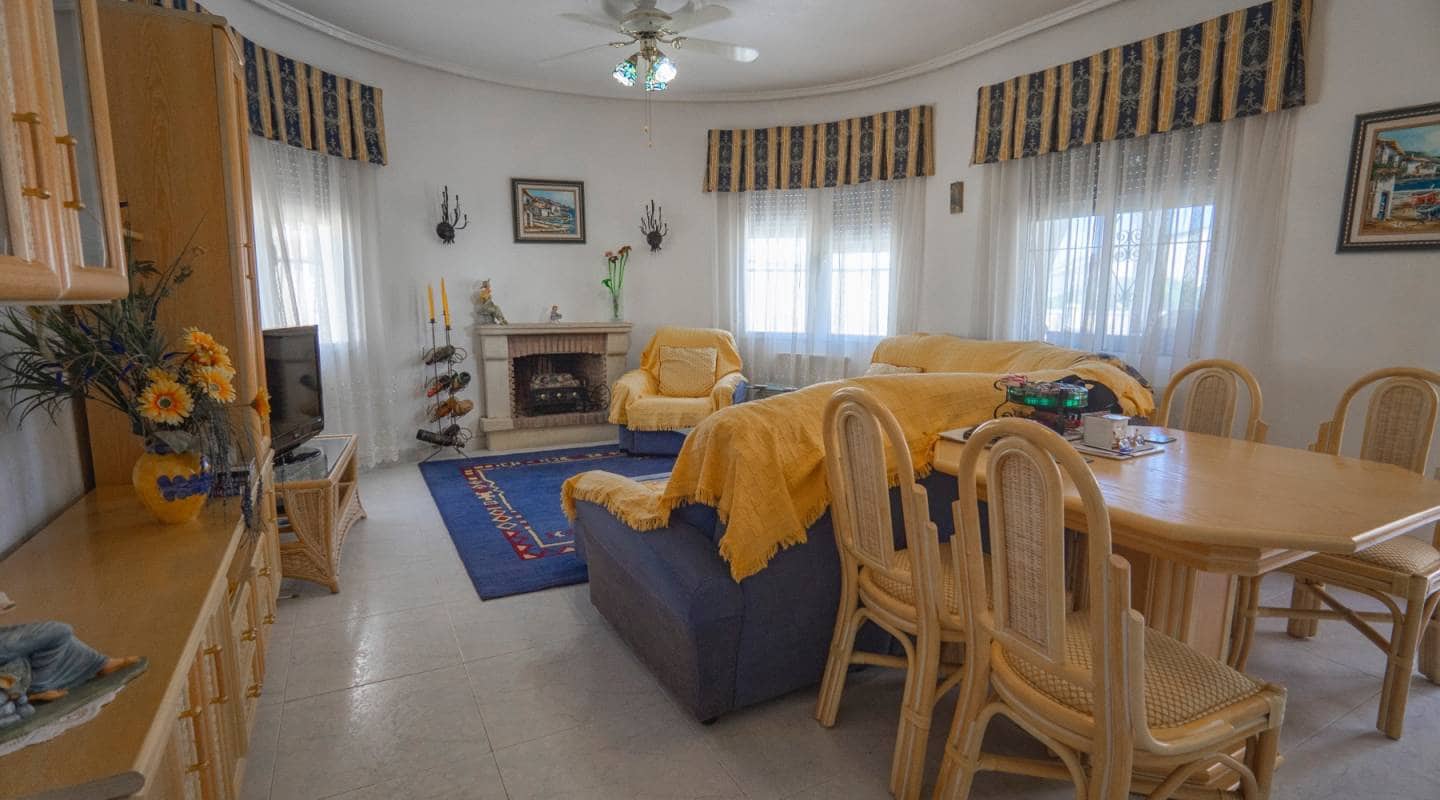 3 bedroom Villa for sale in Ciudad Quesada with pool - € 380,000 (Ref: 9311217)