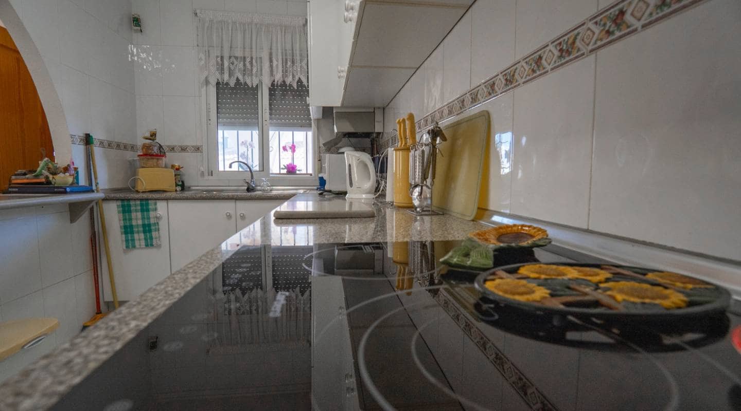 3 bedroom Villa for sale in Ciudad Quesada with pool - € 380,000 (Ref: 9311217)