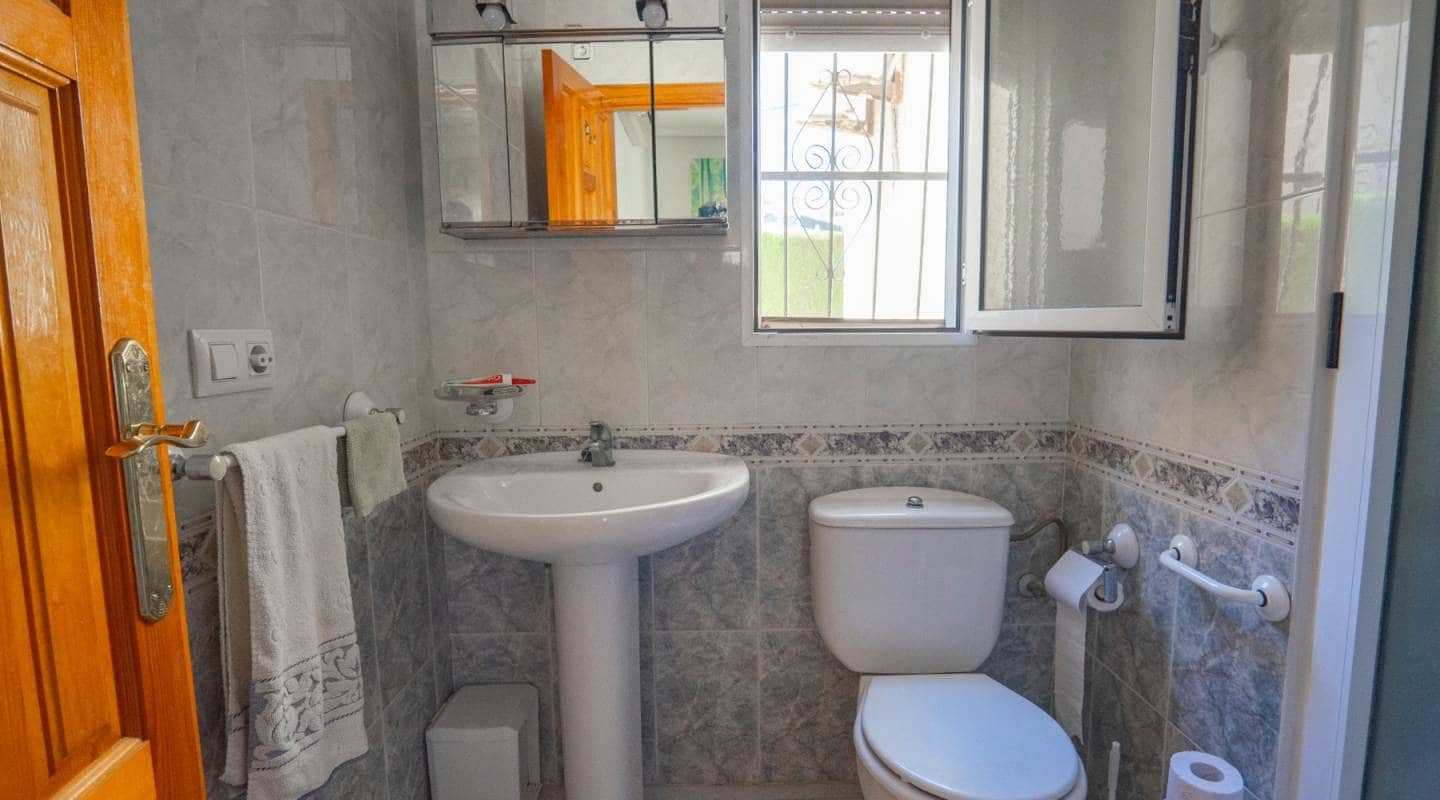 3 bedroom Villa for sale in Ciudad Quesada with pool - € 380,000 (Ref: 9311217)