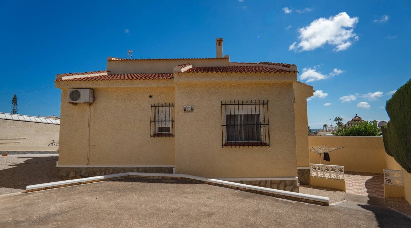 3 bedroom Villa for sale in Ciudad Quesada with pool - € 380,000 (Ref: 9311217)