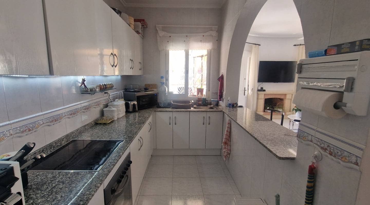 2 soveværelse Villa til salg i La Marquesa med swimmingpool - € 285.000 (Ref: 9311535)